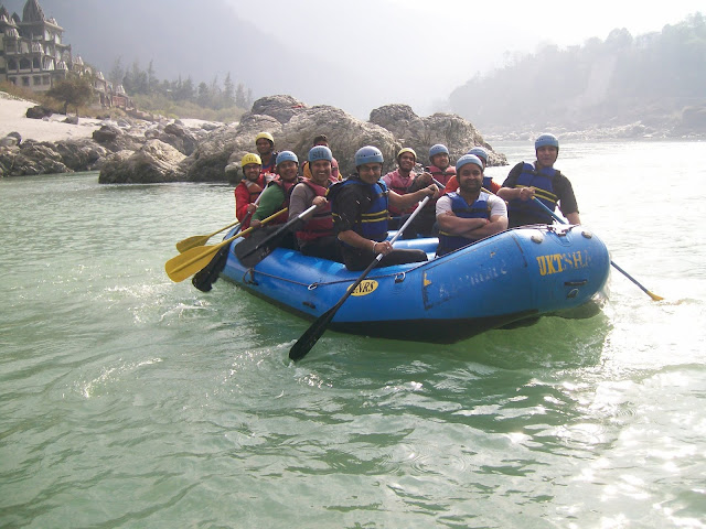 River rafting in Rishikesh; rafting in rishikesh; best place for river rafting; things to do in Rishikesh