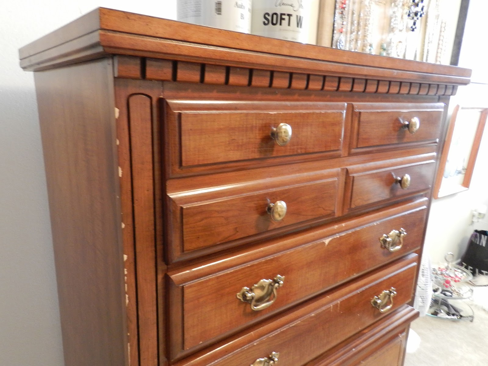 Master Bedroom DIY: Annie Sloan Chalk Paint | COHESIVE RANDOMNESS