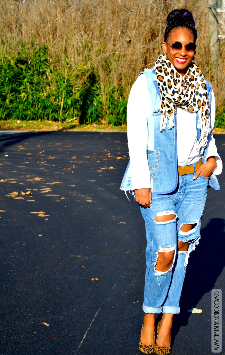 SEW WHAT: The Refashioned Denim Vest in Action [Simplicity 1421] | That