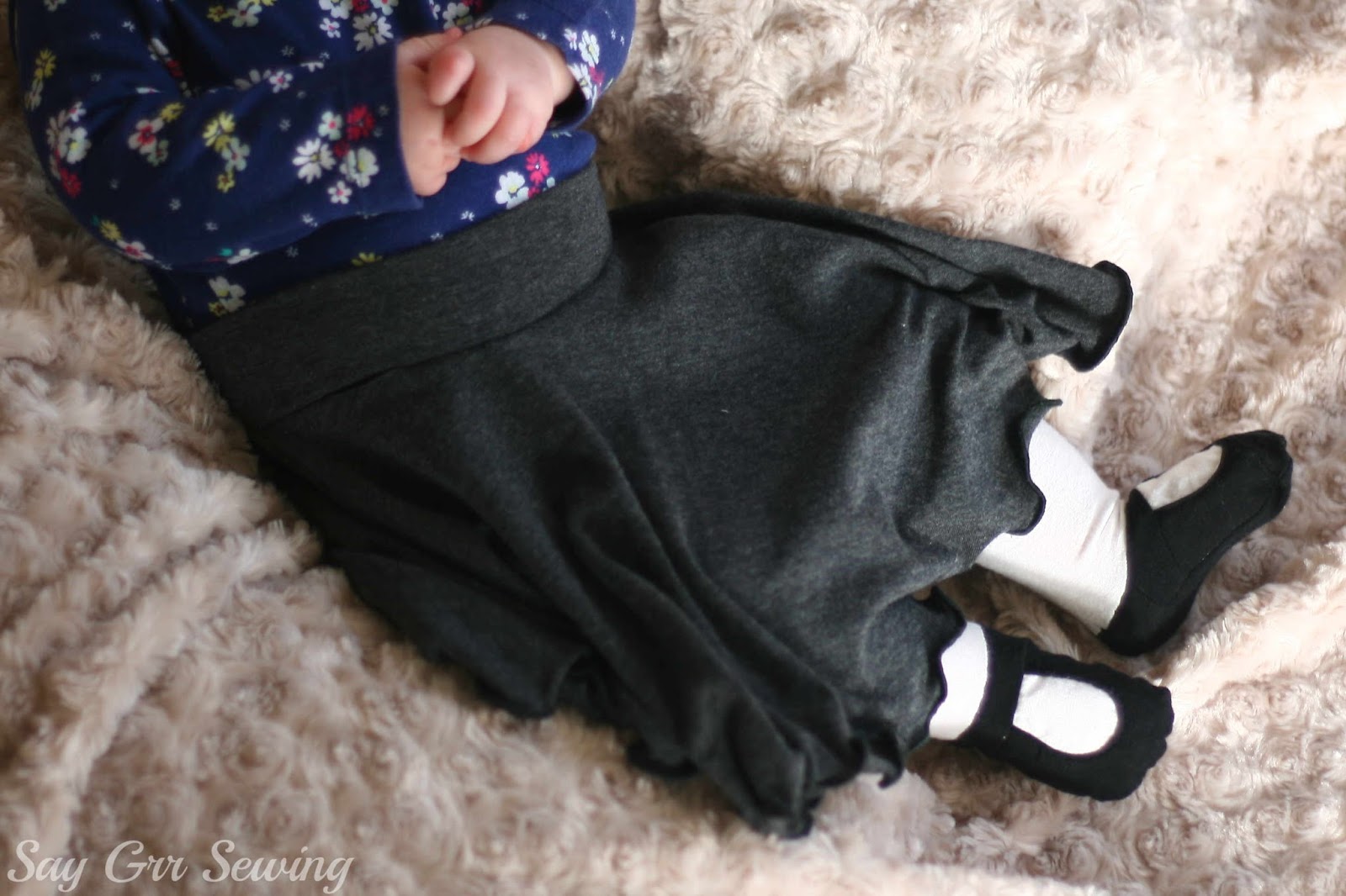 Say Grr Sewing Baby Shoe Tights