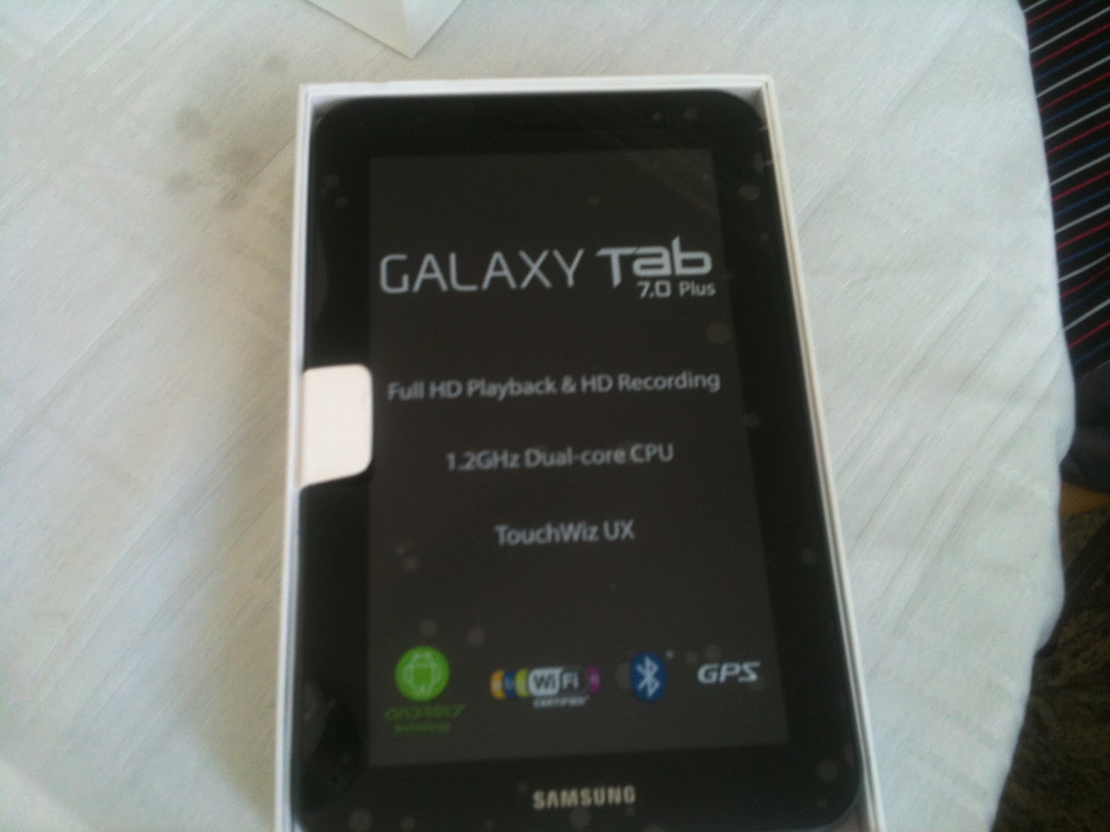 _Gadgets: [ REVIEW TABLET ] Samsung Galaxy Tab 7 Plus (3G)