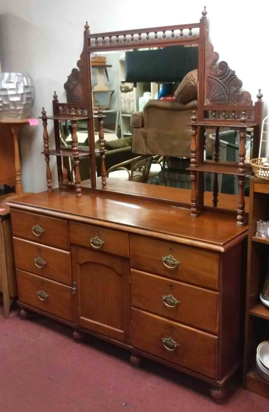 UHURU FURNITURE & COLLECTIBLES SOLD *REDUCED* Antique Eastlake Dresser