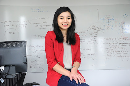 Jean yang Sang Asisten Profesor Yang jago Programmer