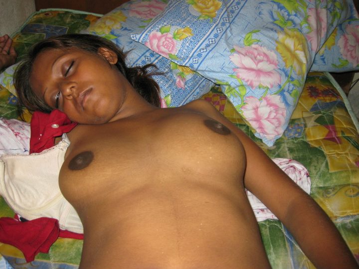 Maldivian Girl Tit Play Free Sex Pics