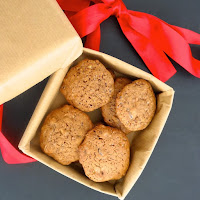  Triple chocolate chip cookies