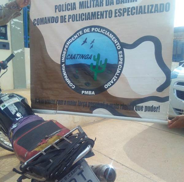 Homem é detido em Uauá com motocicleta roubada Homem é detido em Uauá com motocicleta roubada