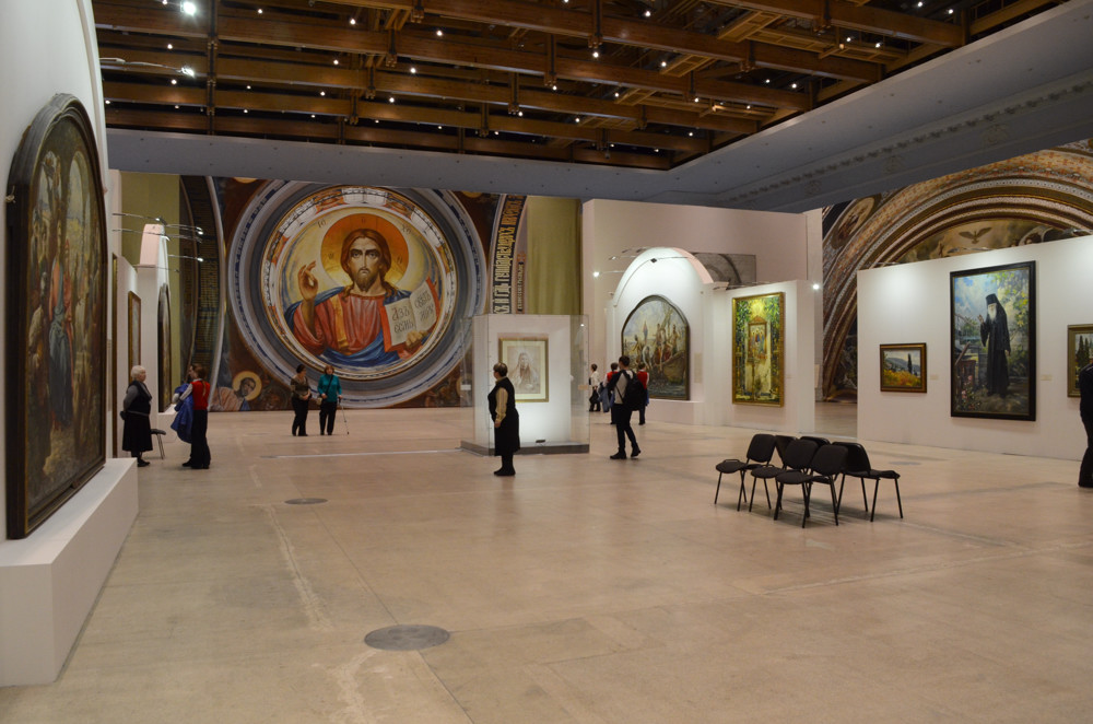 Манеж выставка художников. Манеж москва выставки. Манеж выставки. Манеж выставка художников. Новый манеж галерея.