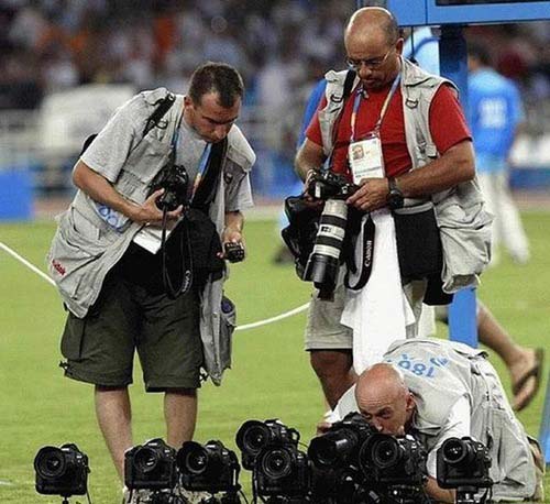 Memfoto Tingkah Para Fotografer - Narasi Modern - Kumpulan Artikel Modern