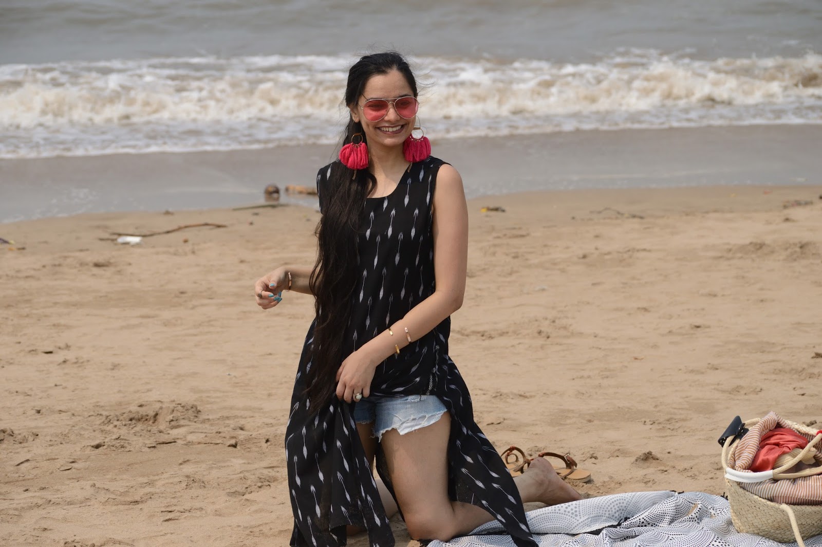 : A Kurti to the Beach - HOW TO STYLE KURTI WITH JEWELLERY