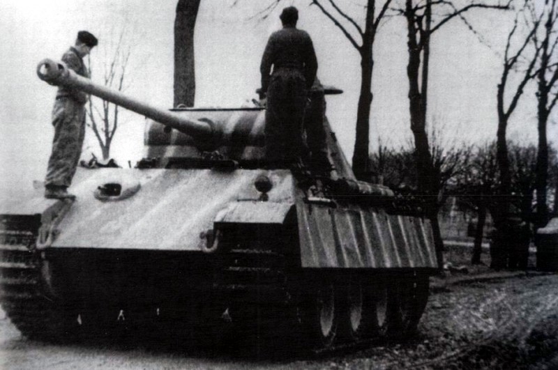 Panzermaquettes: Panther Ausf G de la Panzer-division 
