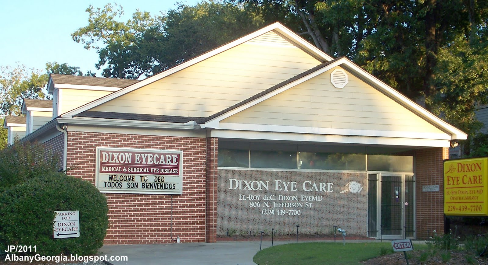 DIXON EYE CARE ALBANY GEORGIA, El-Roy deC. Dixon Eye MD. Dr. Dixon Eye