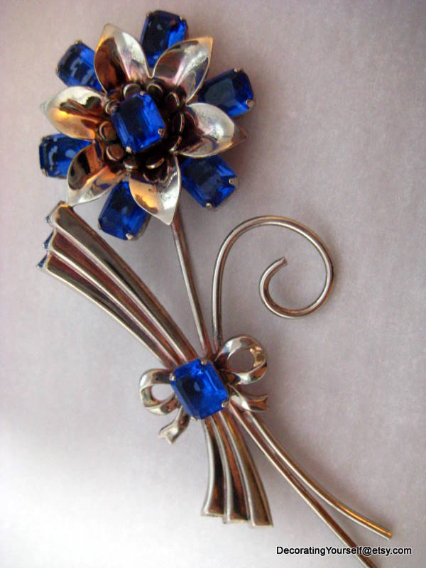 Selling Vintage Jewelry On eBay and Etsy