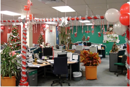 adornos bonitos para decorar la oficina en navidad, como decorar la oficina en navidad
