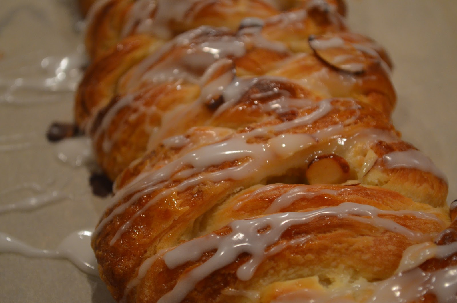 California Laurel Braided Danish Coffee Cake