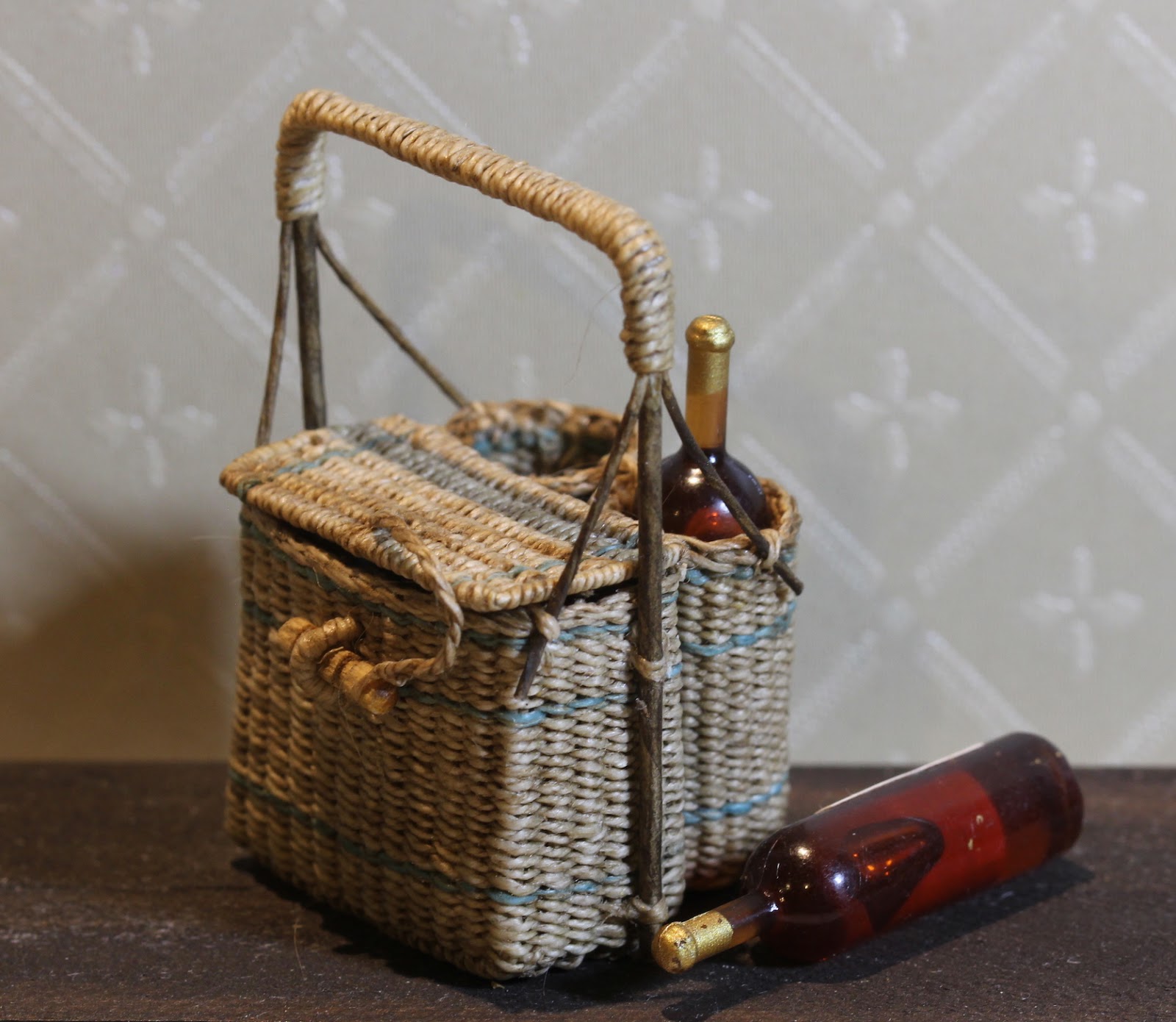 Basketcase Miniatures Vintage French Picnic Basket Give Away