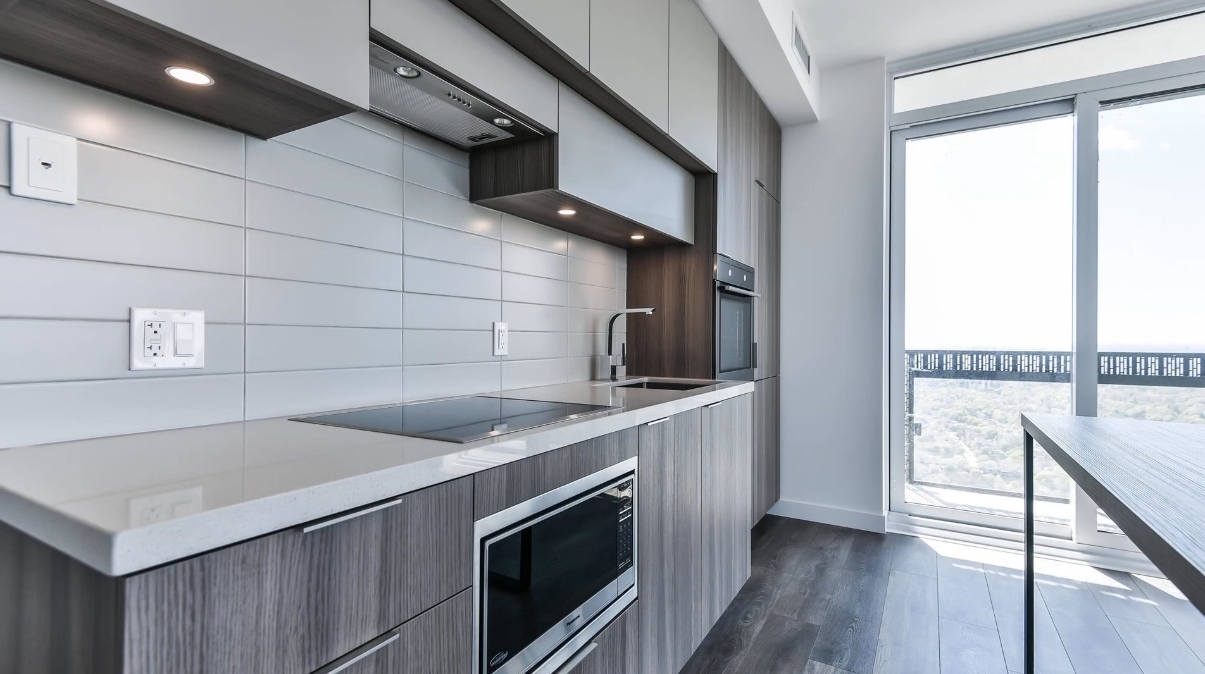 13 Photos vs. 8 Eglinton Ave E #4705, Toronto Condo Interior Design Tour