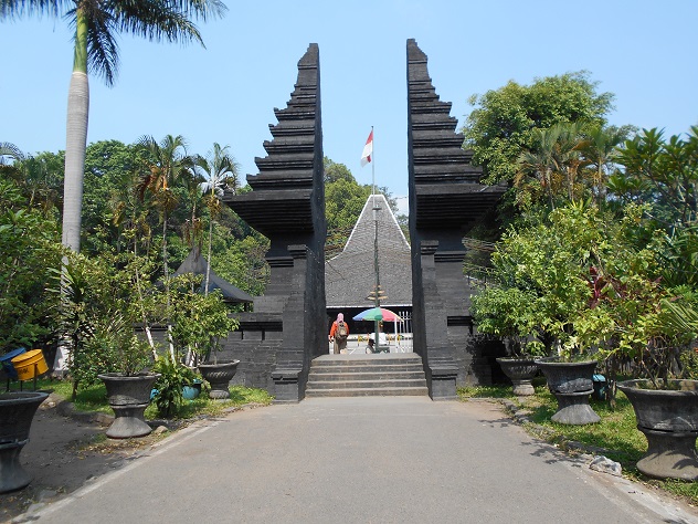 pendopo agung mojokerto