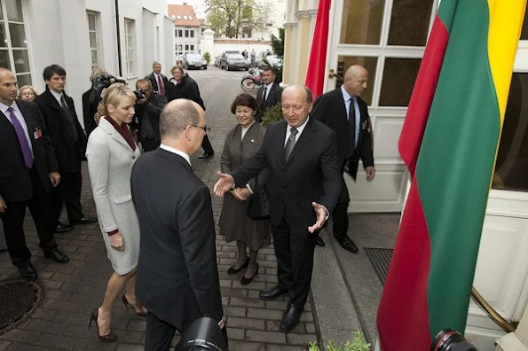 Mme Irena Degutiene, President of the Parliament, and the Prince and Princess will lunch with Mr. Andrius Kubilius