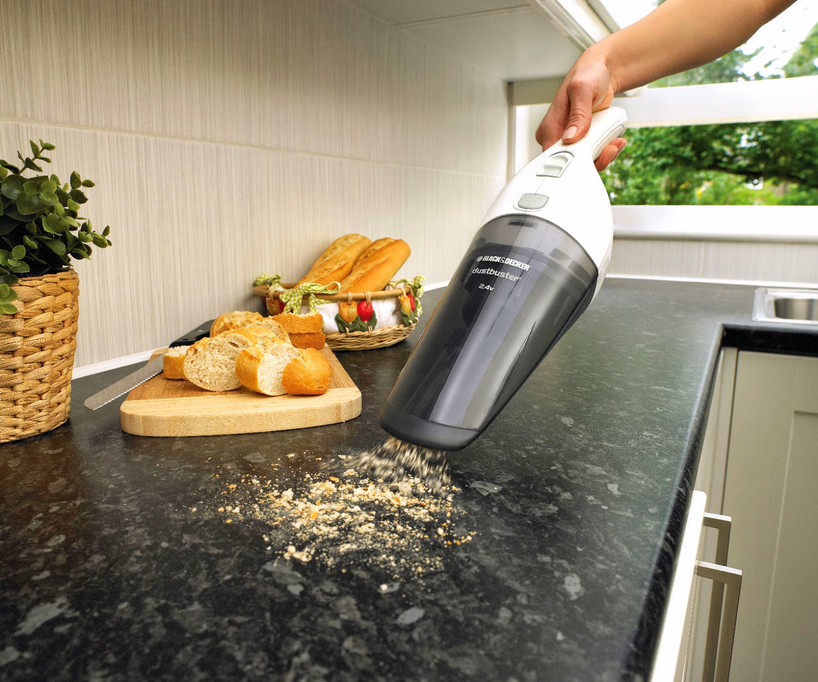 Tupperware-Ukraine: Кухонный пылесос Black+Decker Dustbuster NV2410