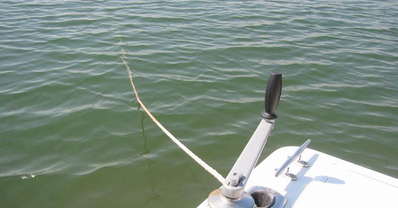 Auger Valve Image: Manual Anchor Winch