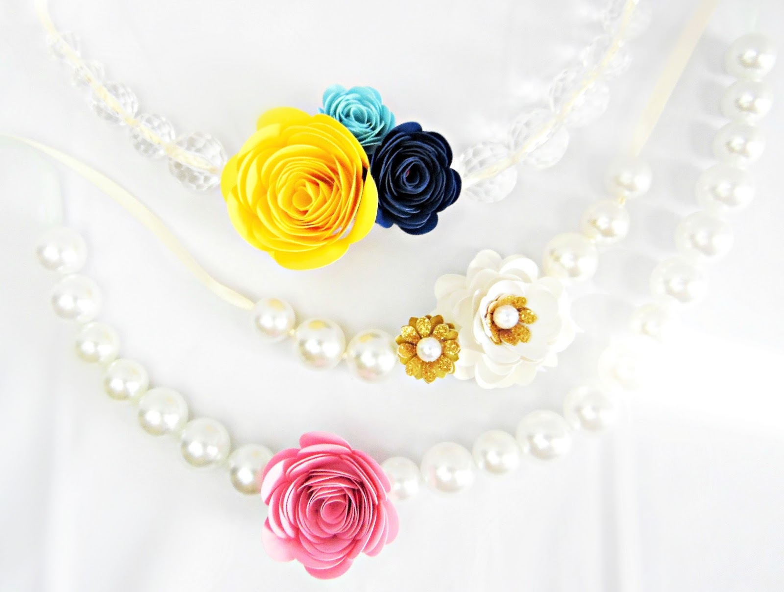 Mama's Gone Crafty DIY Paper Flower Statement Necklace