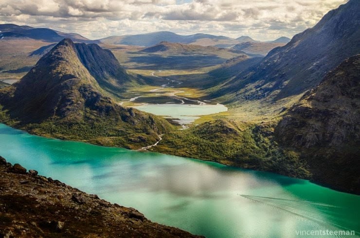 Besseggen Ridge – One of the Most Popular Hiking Routes in Norway