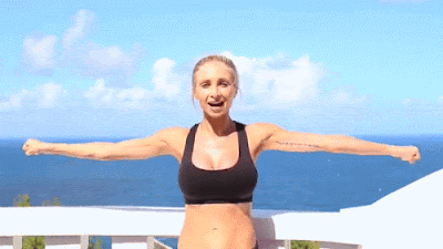 Động tác tập yoga cho vai và bắp tay thon gọn 1 Động tác tập yoga cho vai và bắp tay thon gọn 1