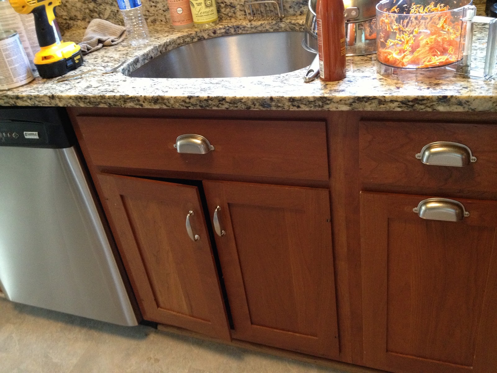 CHEZ DUFRESNE freshly painted kitchen