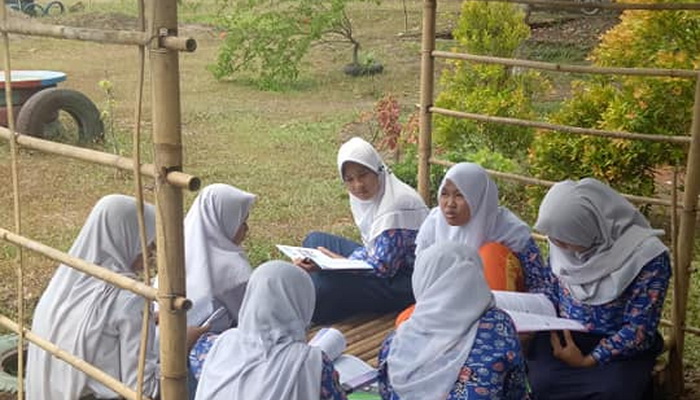 Saung Baca, Tumbuhkan Minat Membaca Bagi Pelajar di Jambi