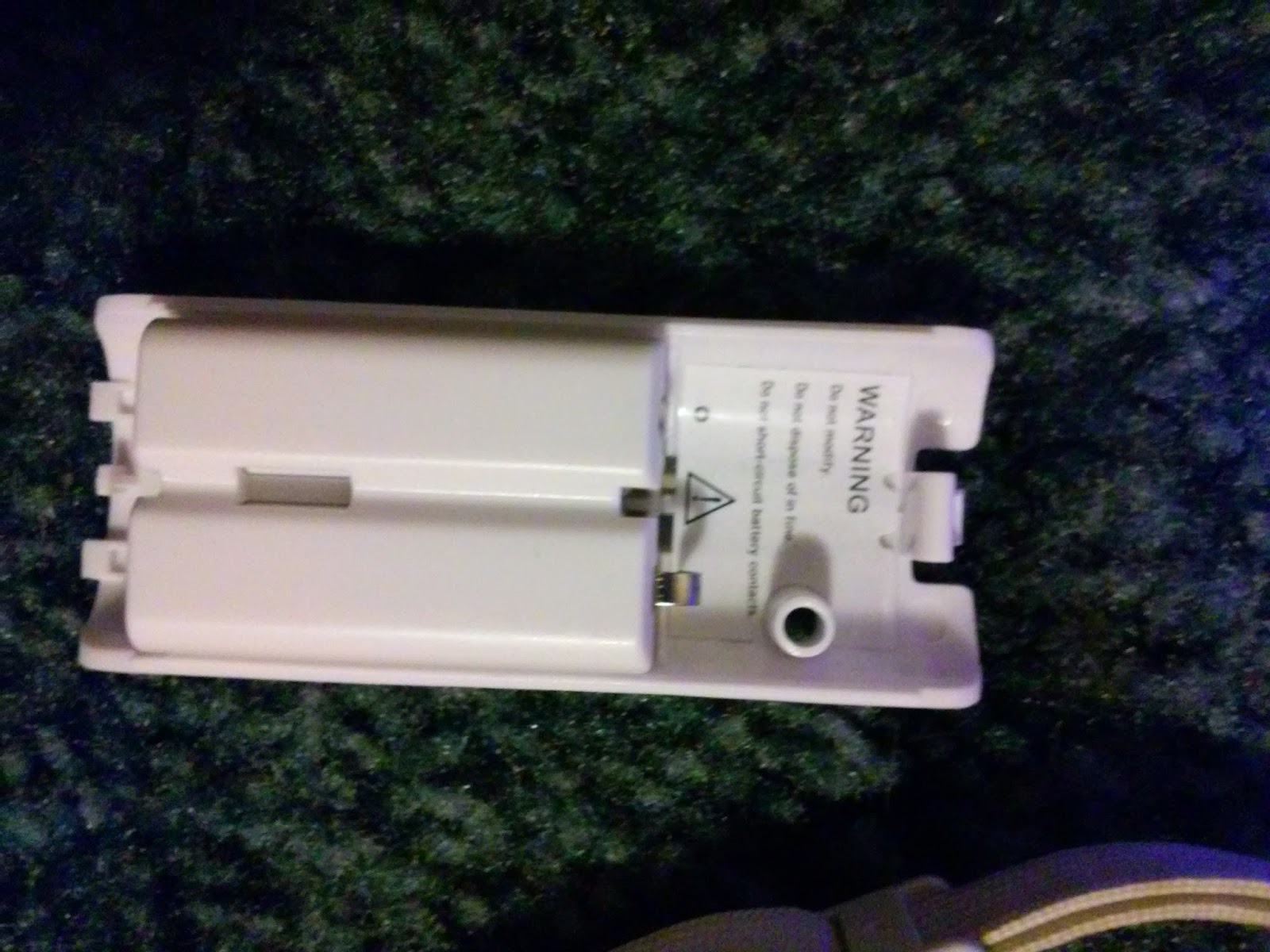 Insten Remote Controller Charger + 2 New Battery Packs for Wii / Wii U