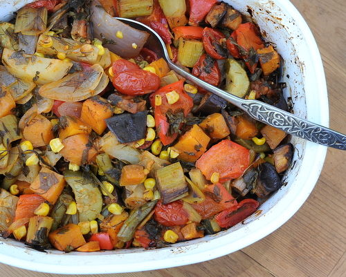 Tourlou Tourlou (Greek Baked Vegetables) ♥ KitchenParade.com, a rainbow of vegetables slow-cooked in the oven. Great for parties, serve hot or at room temperature. Vegan.