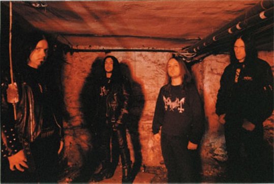 Banda de heavy metal se somete a exorcismo