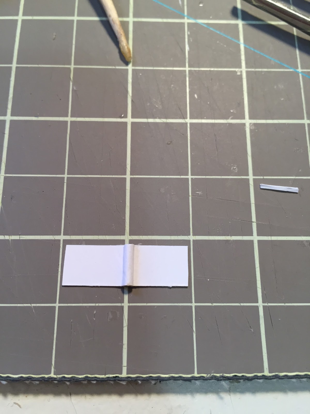 Dollhouse door hinge tutorial The Kinfeld