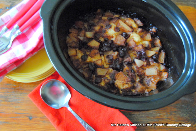 Slow Cooker Fruit Pudding Cake at Miz Helen's Country Cottage