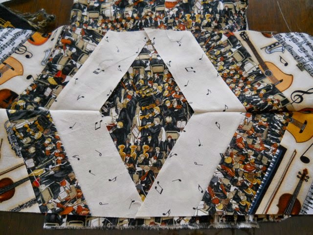 Snug Harbor Quilts: Musical Table Runner