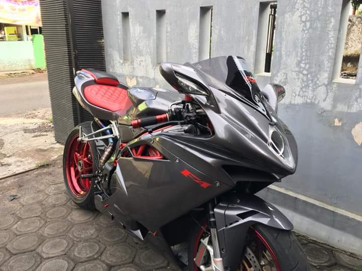 MV Agusta f4 2013