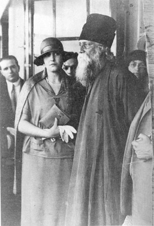 Rabindranath Tagore with Victoria Ocampo, Argentina | Indian Author & Poet Rabindranath Tagore Rare Photos | Rare & Old Vintage Photos