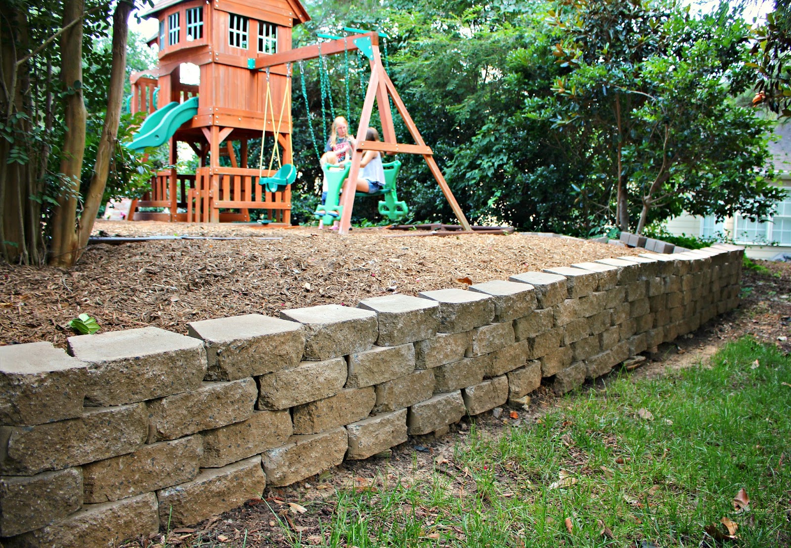 carolina on my mind: Backyard Retaining Wall: Part 4 (Reveal!)