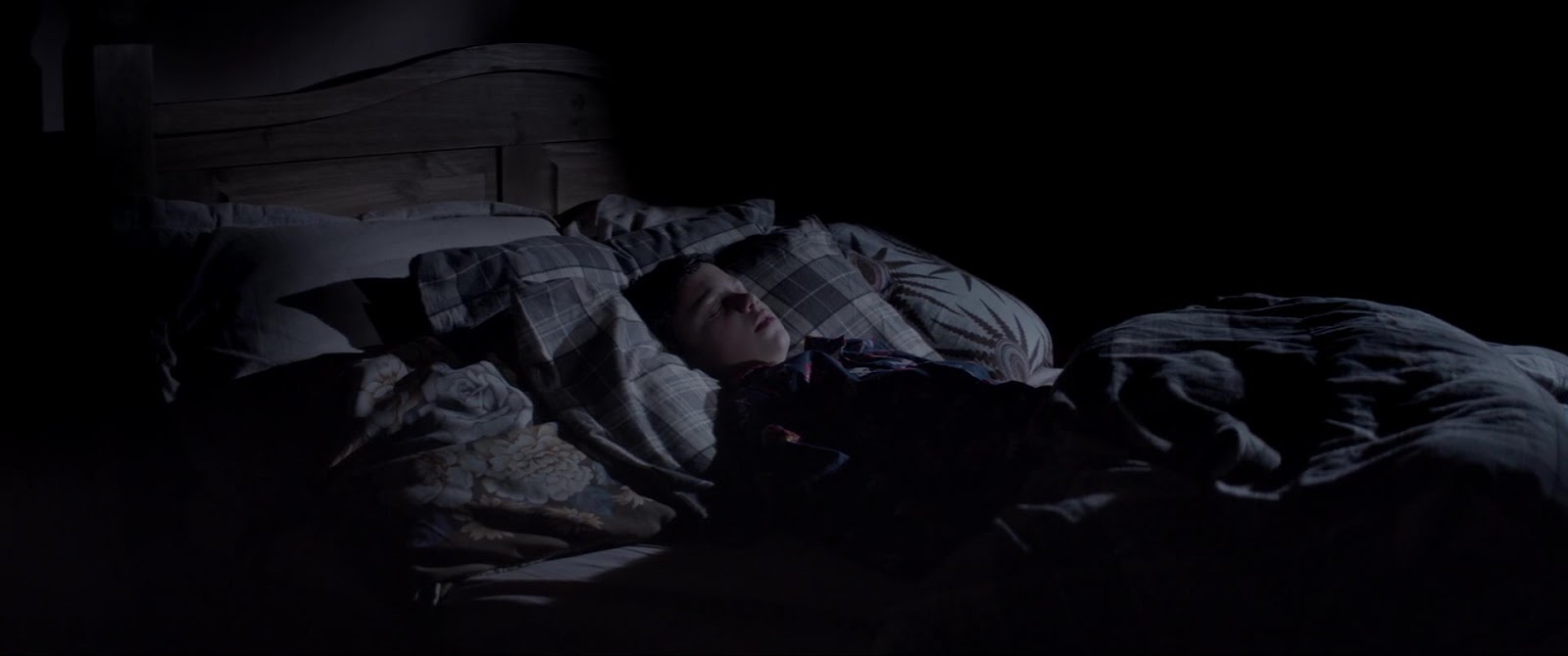 сонный паралич скример. сонный паралич ужастик. сонный паралич эстетика. сонный паралич страшилки. бойся фильм 2017 сонный паралич.