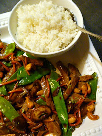 30 minutes to dinner with this Spicy Beef, Snow Peas, Mushrooms, and Carrot Stir Fry - A One Skillet Meal - Slice of Southern