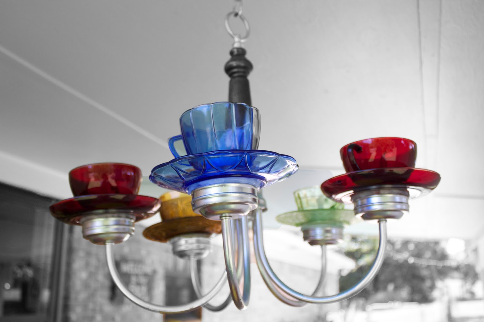 Candle Chandelier With Glass Teacups
