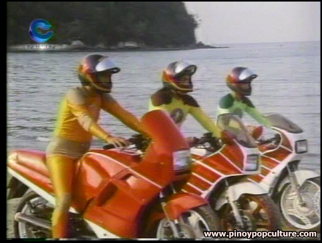 Kabayo Kids, motorcycle, beach