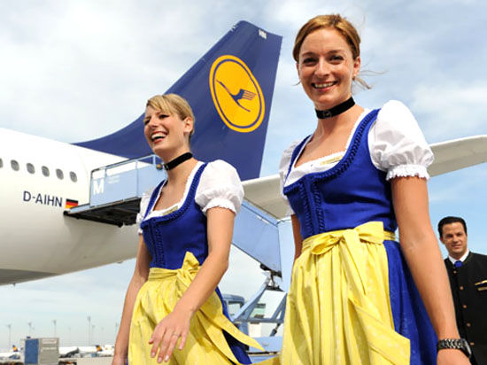 World stewardess Crews: Lufthansa flight attendants 