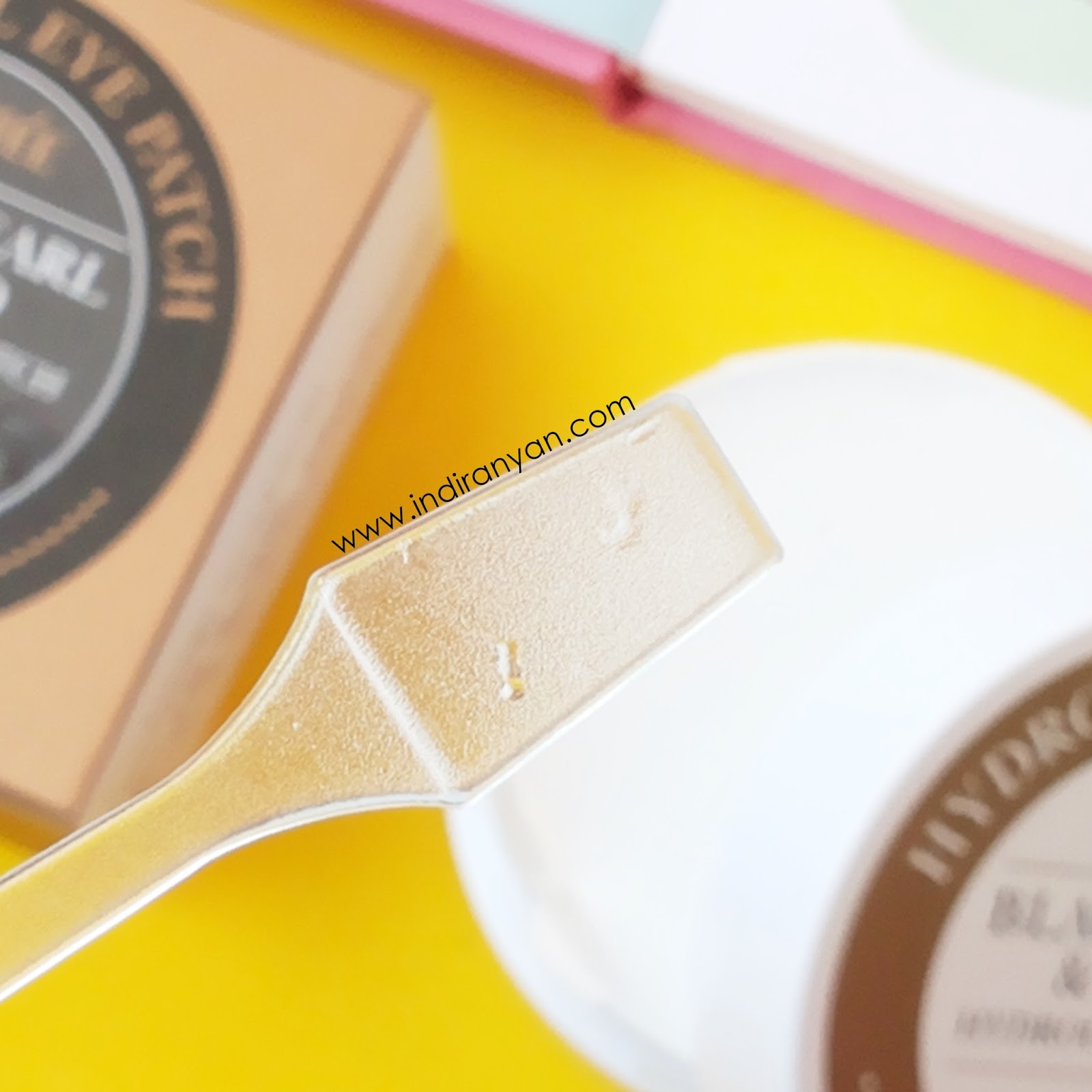 petitfee-black-pearl-and-gold-hydrogel-eye-patch