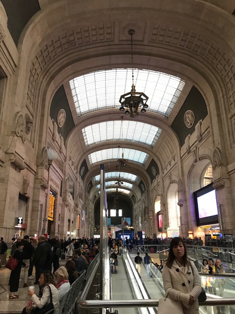 ミラノ中央駅の中