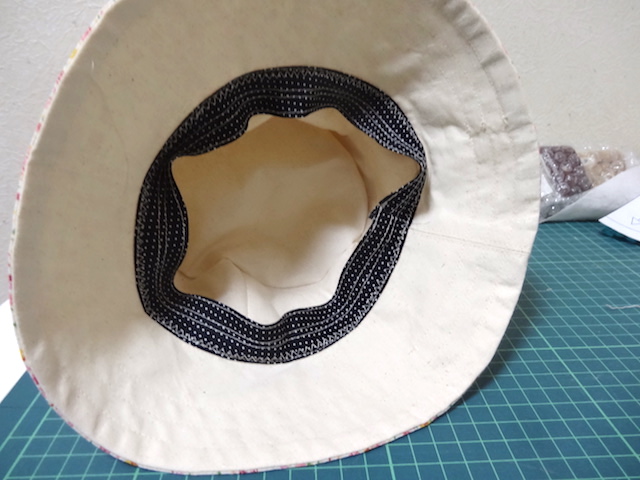 サイズテープを代用 完成 子供の帽子作り8 ただひたすら縫うブログ