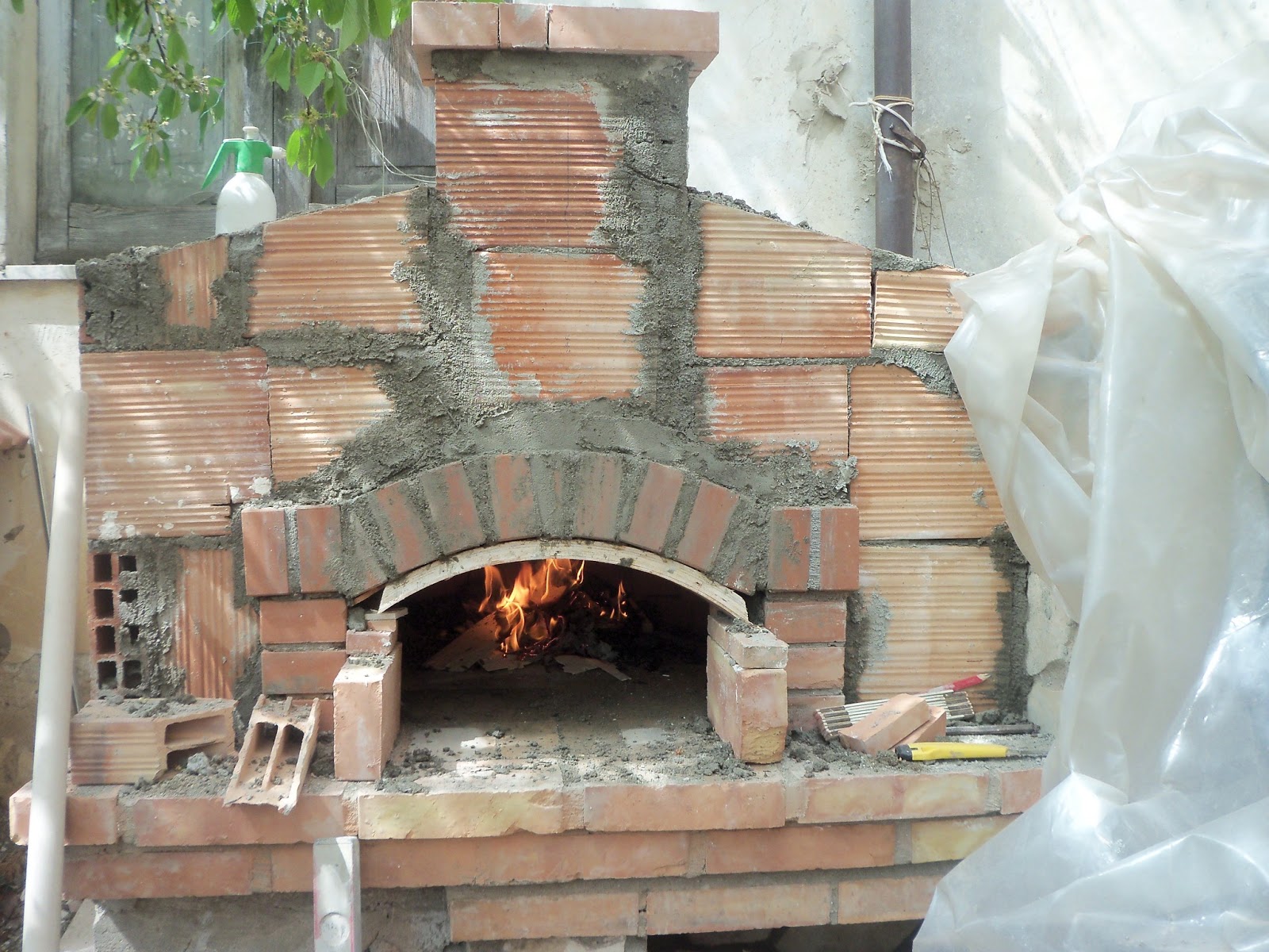 La cucina dello Stregone: Costruzione fai da te per un forno a legna