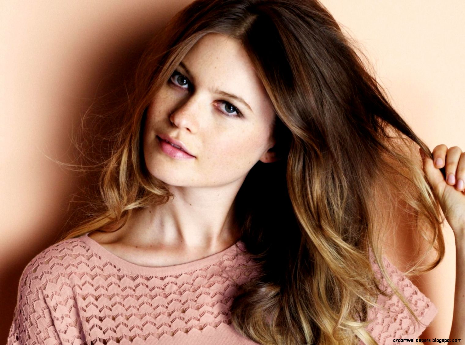 Behati Prinsloo Face