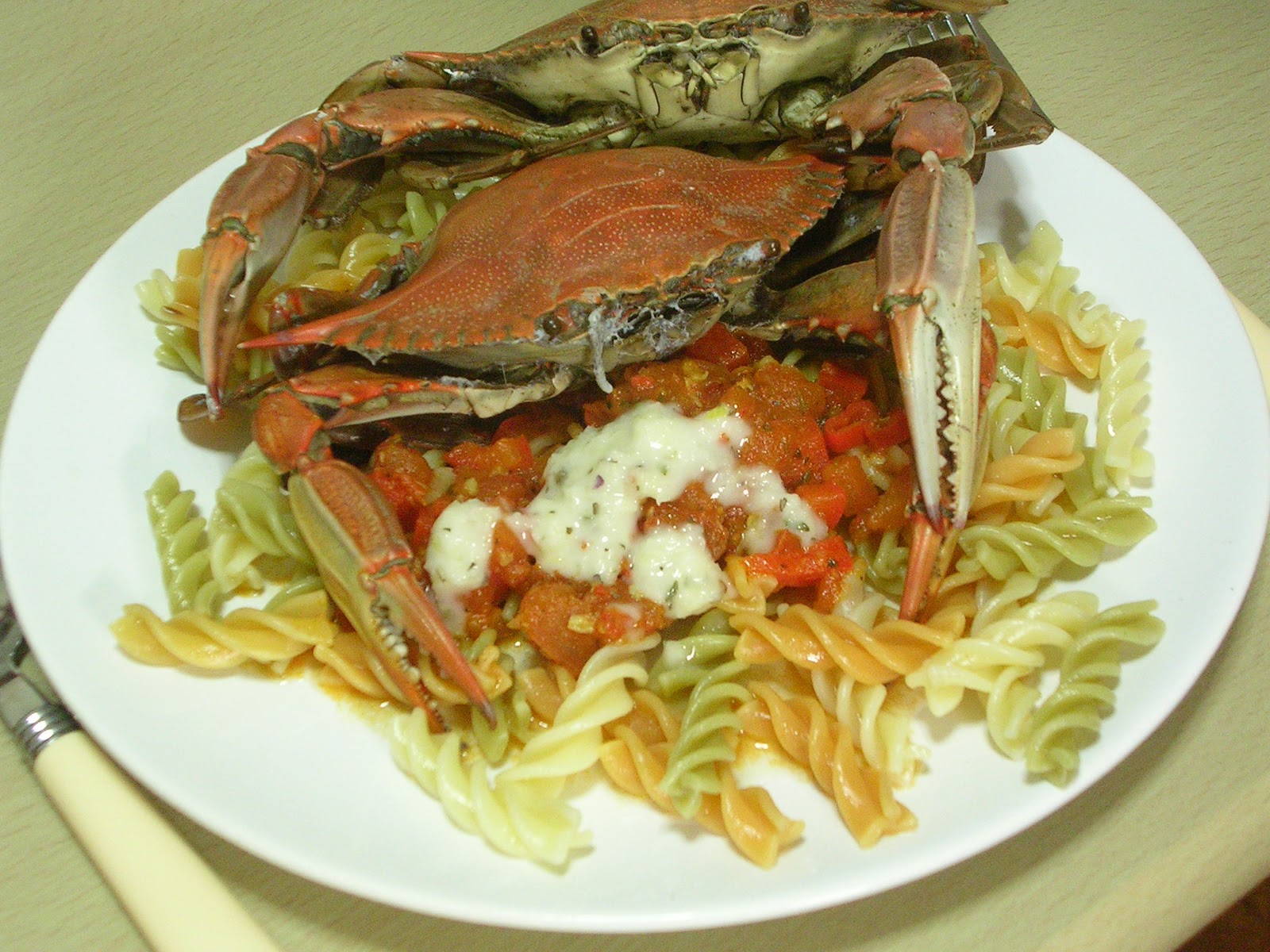 Systematically Modernize Go mad Momente in bucatarie: Crabi fierti cu sos si paste