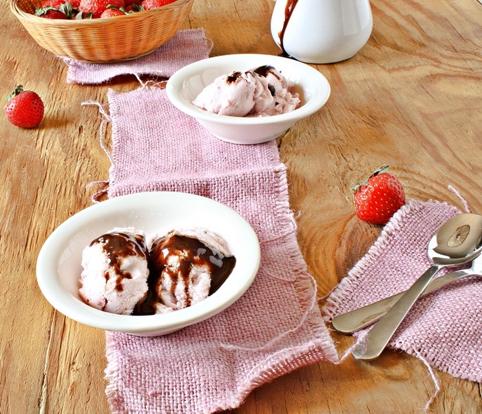 Versatile Vegetarian Kitchen Strawberry Ice cream Egg free, fat free